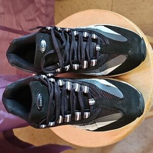 Fuse53 Black and White Sneakers